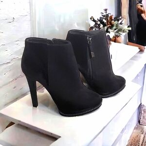 Zara Trafuluc Black Suede Ankle Boots Size 7